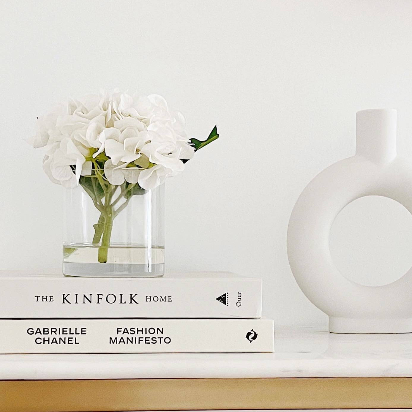 Fake hydrangea home fragrance product