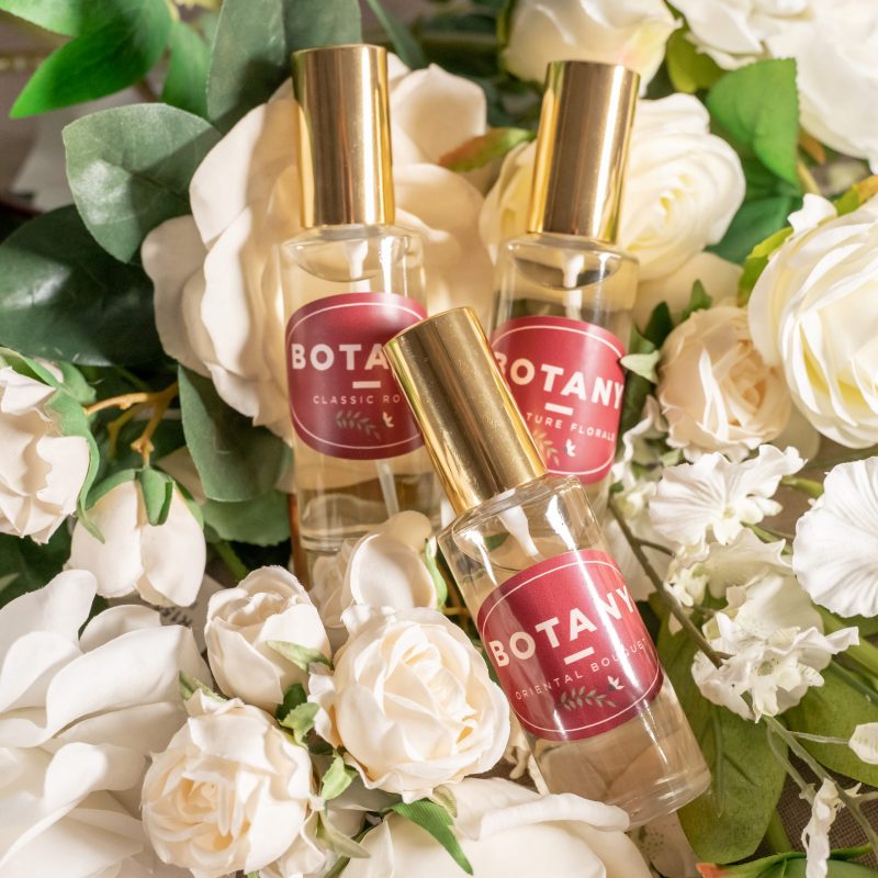 Fake flower perfume set