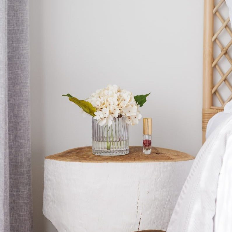 Fake flowers with fragrnace spray